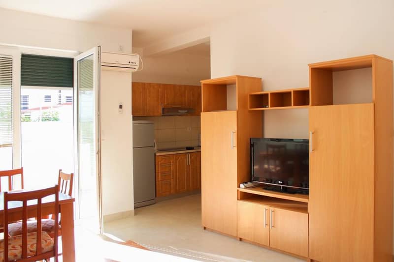 Apartments in a complex in Herceg Novi — photo 9