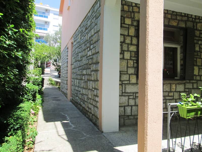 House in Petrovac — photo 12