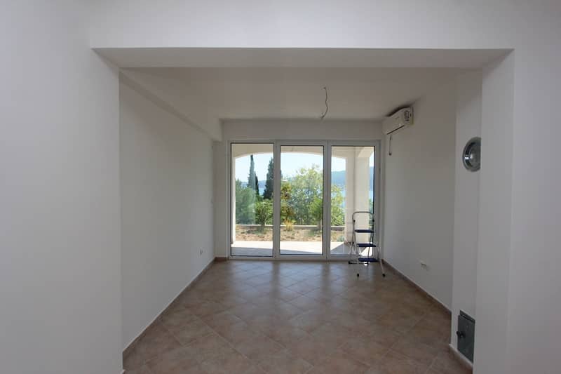 House in Baosici with Stunning Sea Views — photo 11