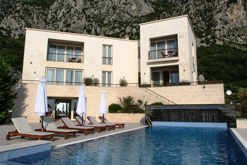 Villa with Pool in Budva — photo 2