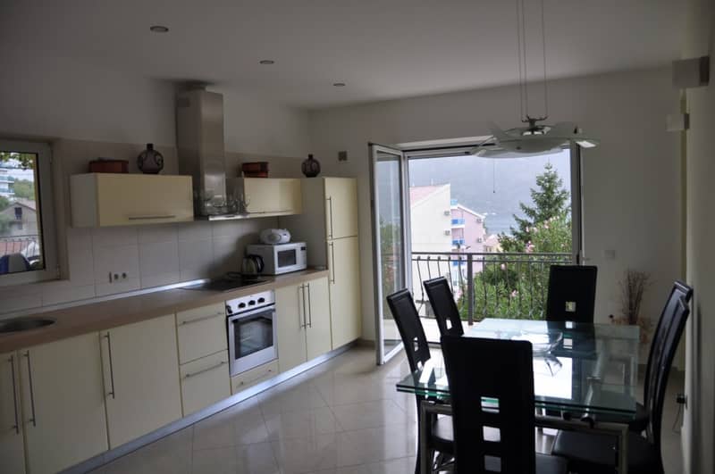 House in Dobrota with Sea View — photo 13