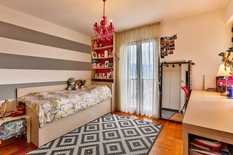 Spacious Three-Bedroom Duplex Apartment in Budva (Dubovica) — 156 m² — photo 21