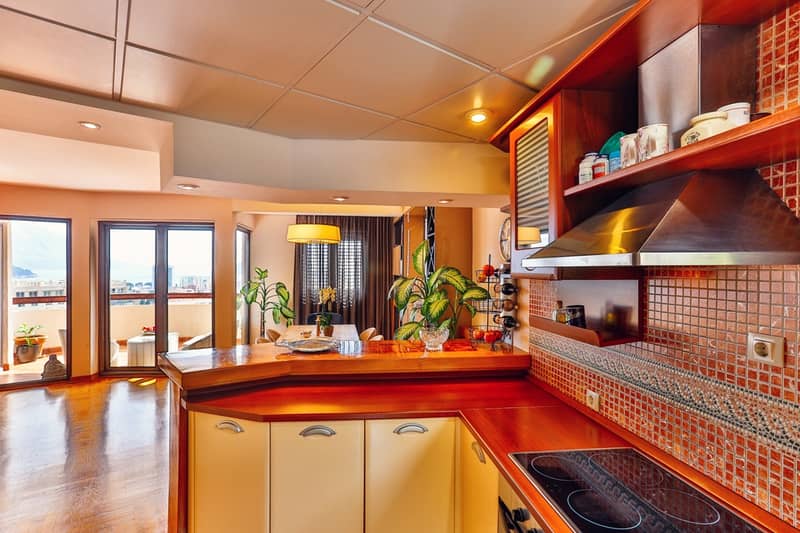 Spacious Three-Bedroom Duplex Apartment in Budva (Dubovica) — 156 m² — photo 7