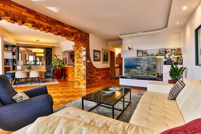 Spacious Three-Bedroom Duplex Apartment in Budva (Dubovica) — 156 m² — photo 15