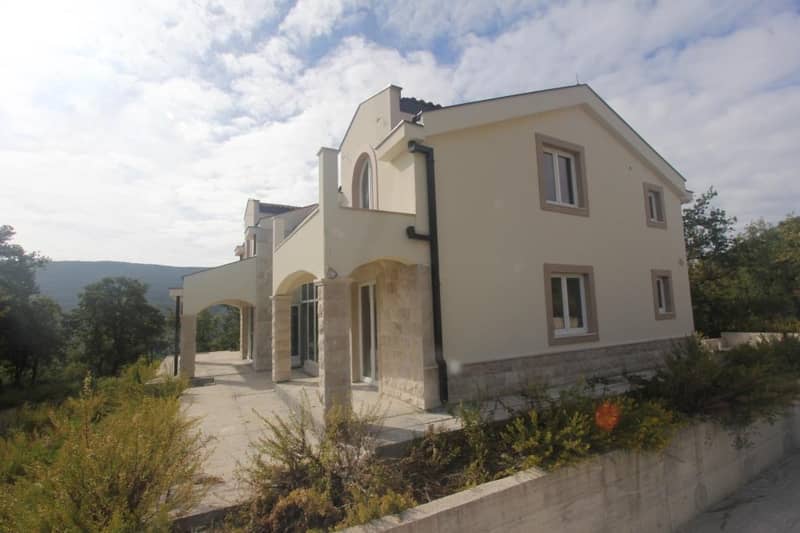 Two-Story House with Sea and Mountain Views in Herceg Novi Area — photo 11