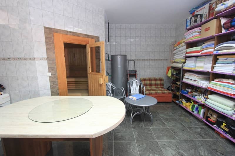 Bright Villa with Pool in Petrovac — photo 40