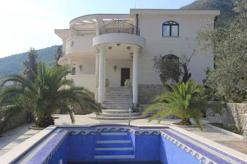Bright Villa with Pool in Petrovac — photo 5