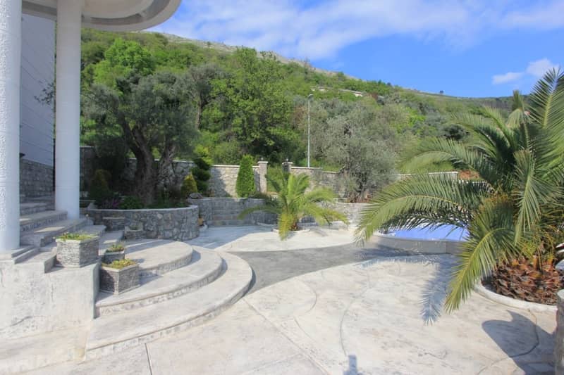 Bright Villa with Pool in Petrovac — photo 8