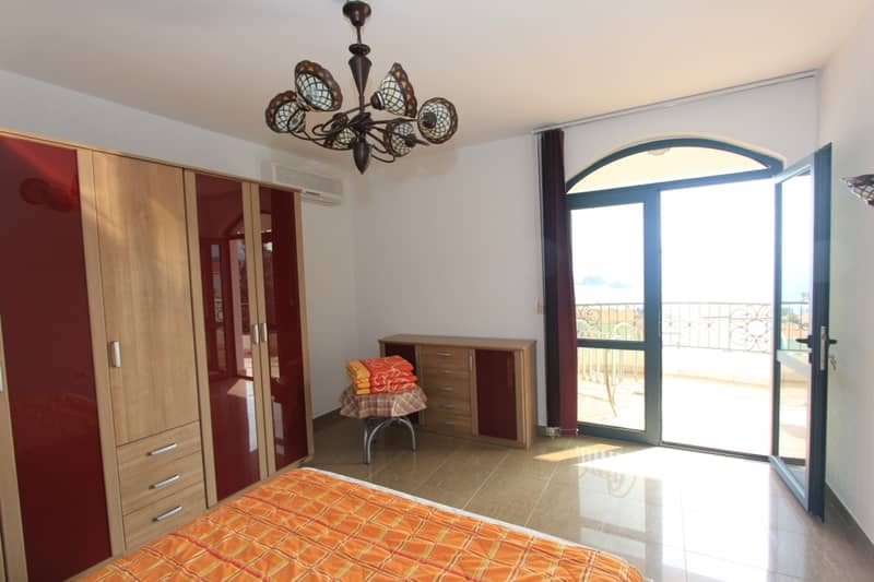 Bright Villa with Pool in Petrovac — photo 26