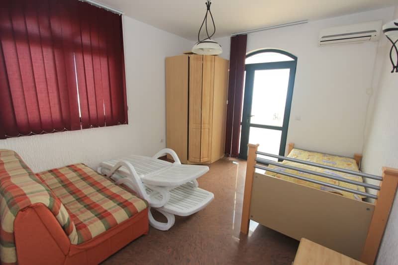 Bright Villa with Pool in Petrovac — photo 31