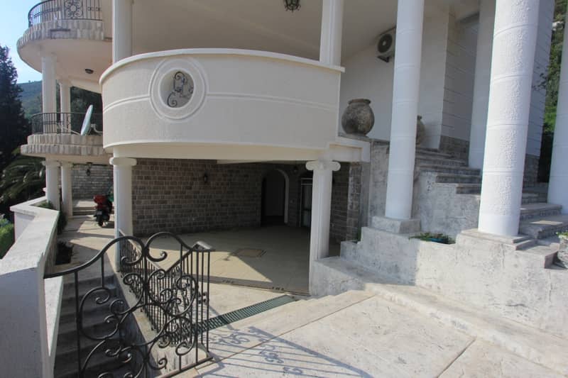 Bright Villa with Pool in Petrovac — photo 7