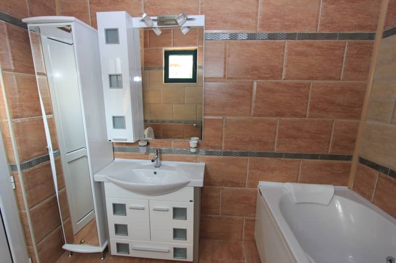 Bright Villa with Pool in Petrovac — photo 28