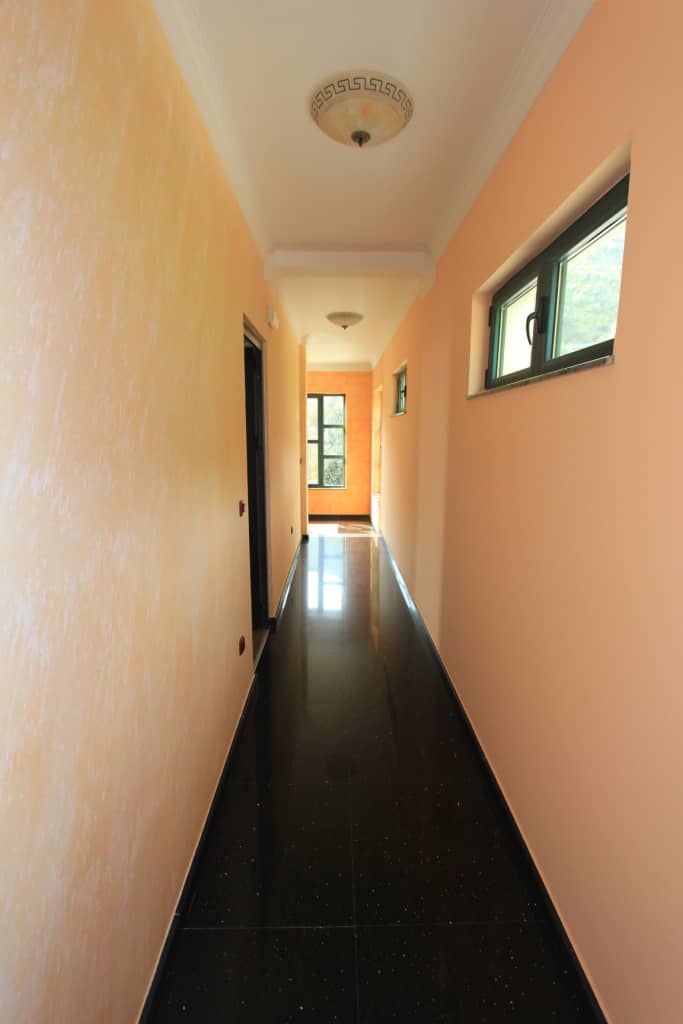 Bright Villa with Pool in Petrovac — photo 33