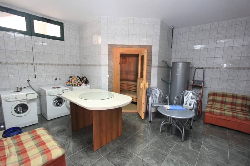 Bright Villa with Pool in Petrovac — photo 39