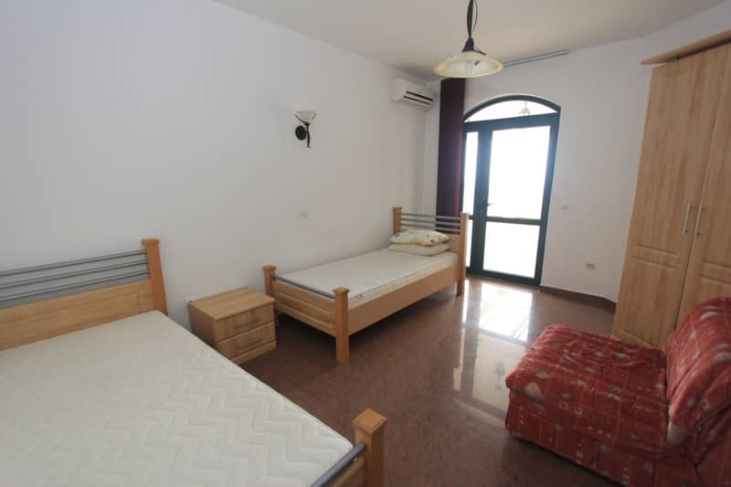 Bright Villa with Pool in Petrovac — photo 29