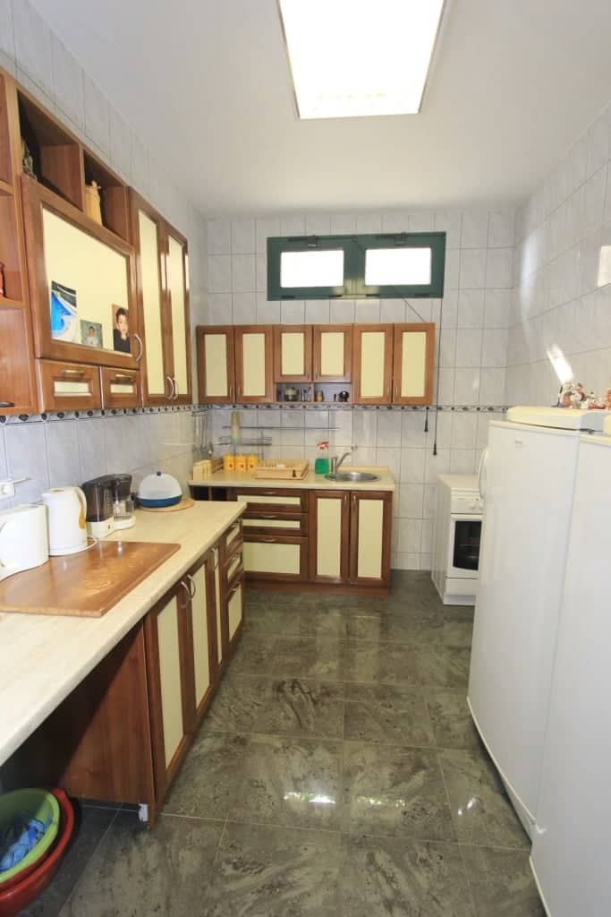 Bright Villa with Pool in Petrovac — photo 38