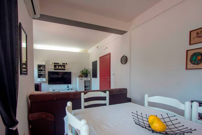 Apartment in Ulcinj with Sea View — photo 2