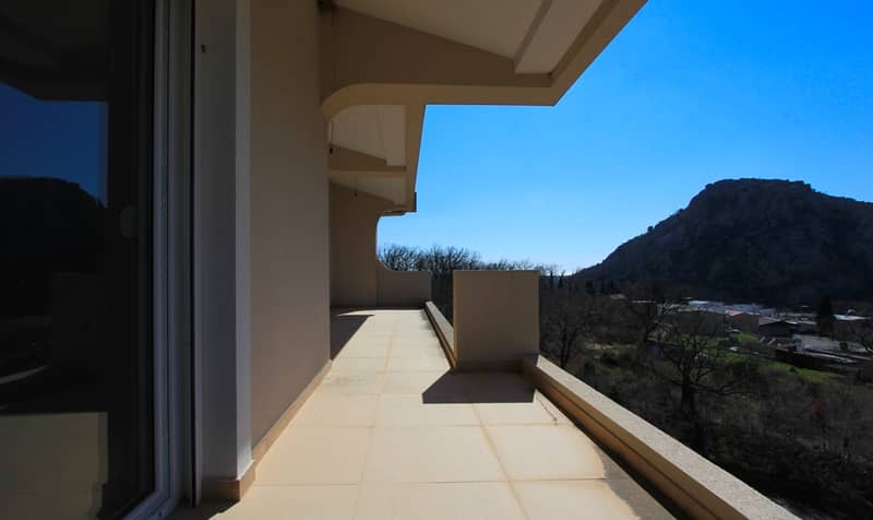 House with separate apartments — photo 2