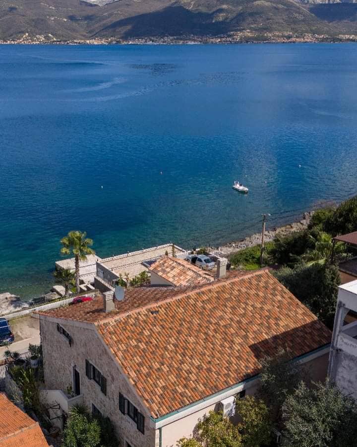 Apartment with panoramic sea view on the waterfront in Krašići — photo 15
