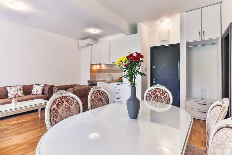Luxurious three-room apartment with sea view — photo 5