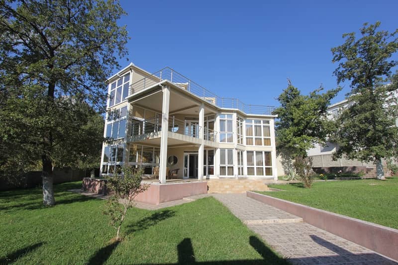 Villa with Pool in Sutomore — photo 2