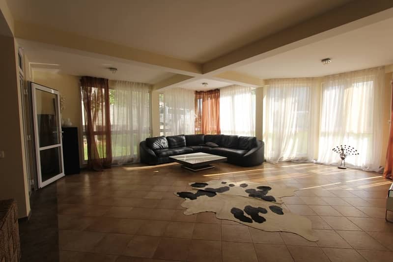 Villa with Pool in Sutomore — photo 3