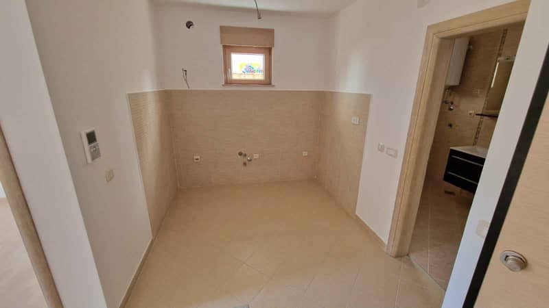 1-Bedroom and 2-Bedroom Apartments in Bečići — photo 7