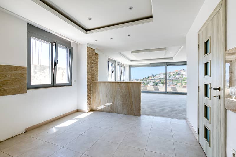 Penthouse in Ulcinj with sea view — photo 16
