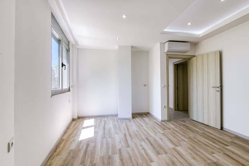 Penthouse in Ulcinj with sea view — photo 23