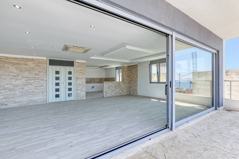 Penthouse in Ulcinj with sea view — photo 9