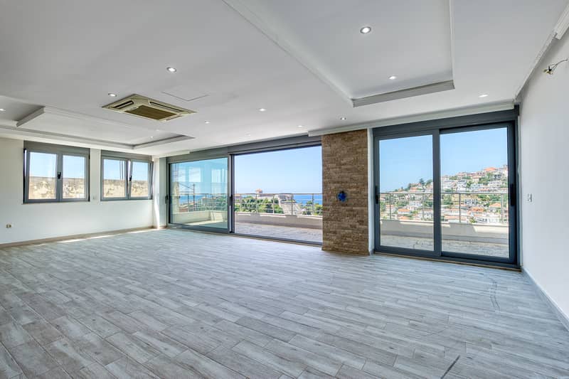 Penthouse in Ulcinj with sea view — photo 2