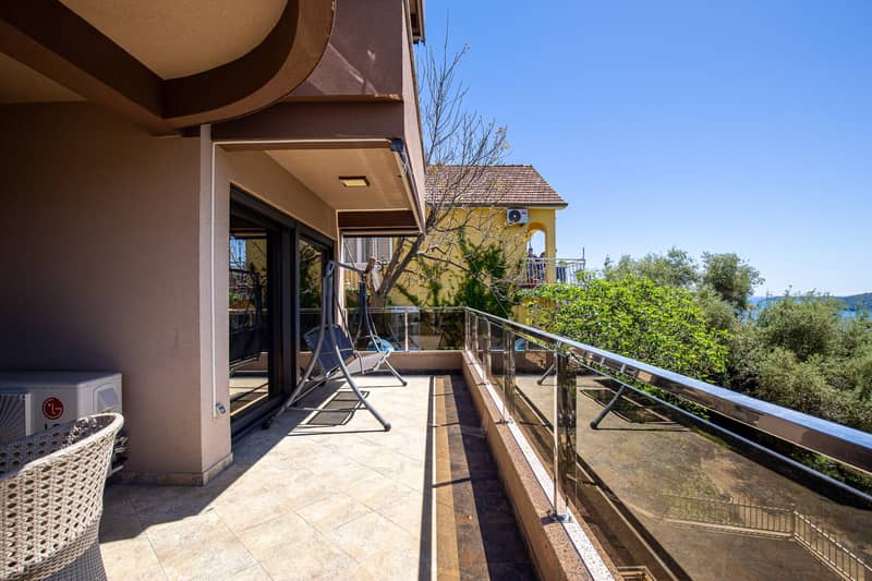 Excellent Villa in the Center of Herceg Novi — photo 17
