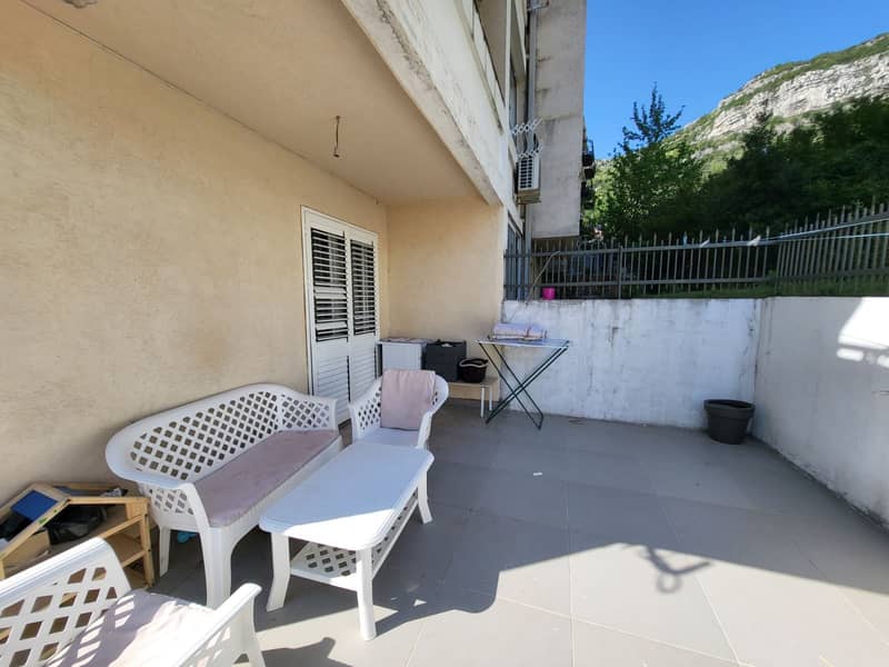Apartment with spacious terrace in a quiet place in Budva — photo 10