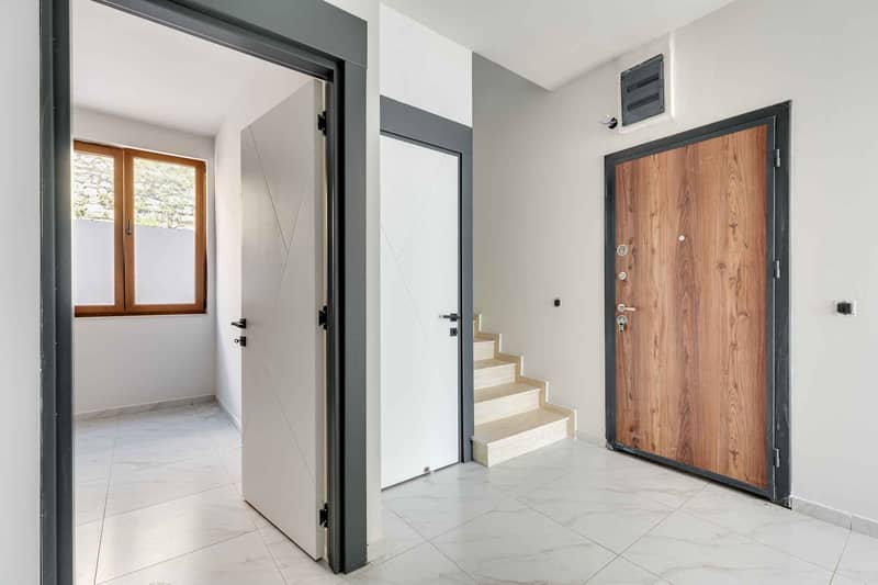 Spacious and bright apartments with panoramic sea view — photo 17