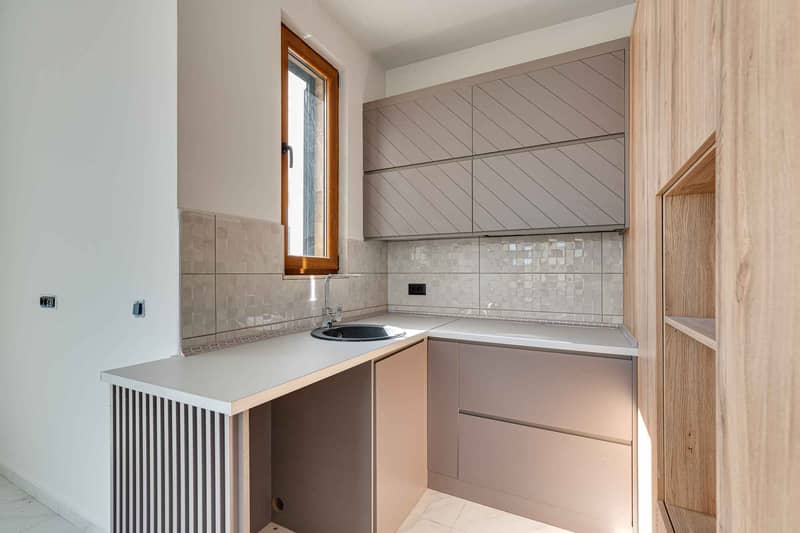 Spacious and bright apartments with panoramic sea view — photo 9