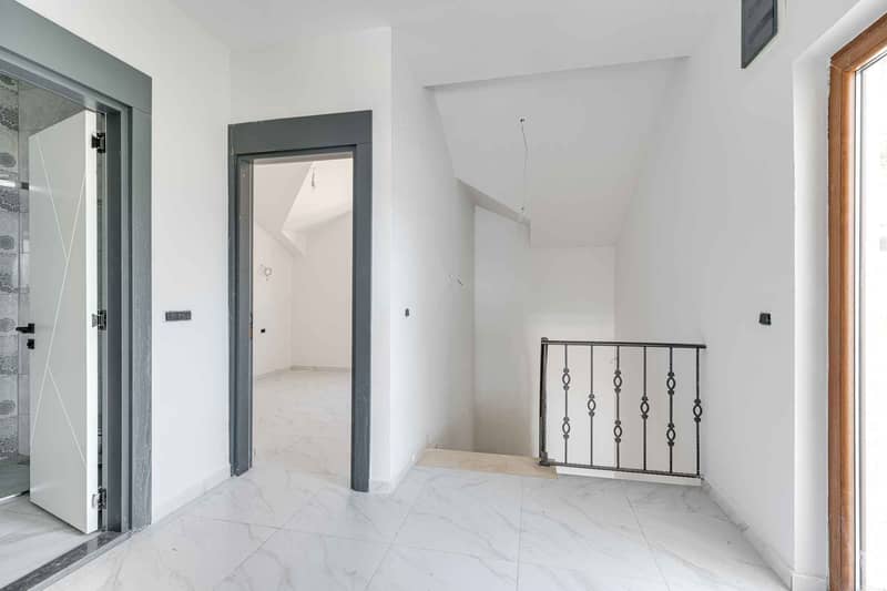 Spacious and bright apartments with panoramic sea view — photo 5