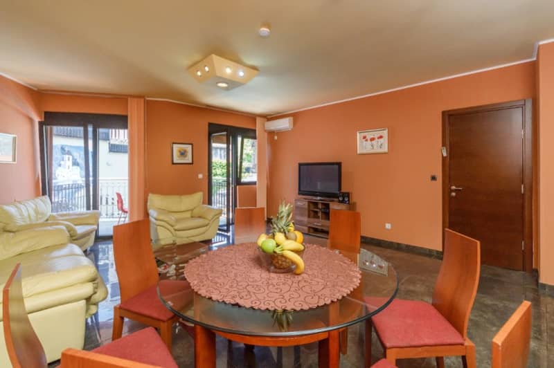 Three-Room Apartment in Complex with Pool in Dobrota — photo 4