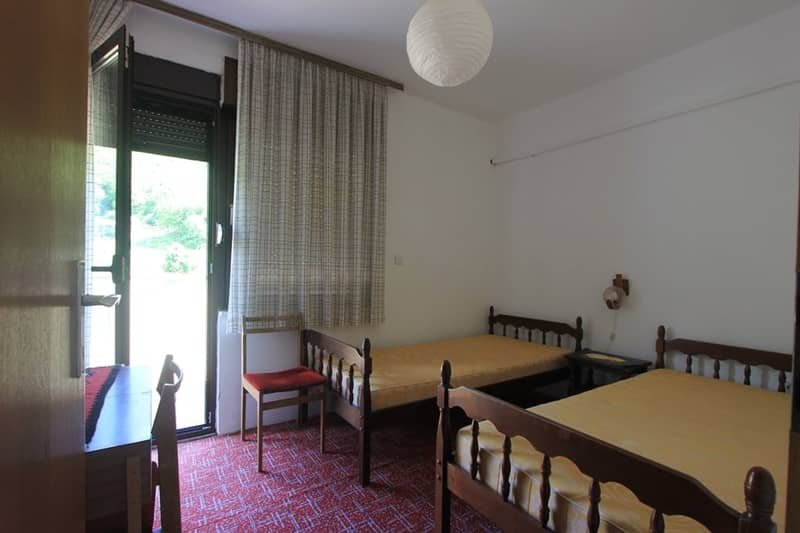 Spacious house with large yard in Zelenika — photo 5