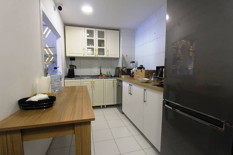 Luxurious commercial space in Budva — photo 5