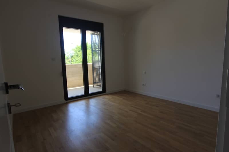 Apartments in a New Complex by the Sea in Tivat — photo 5