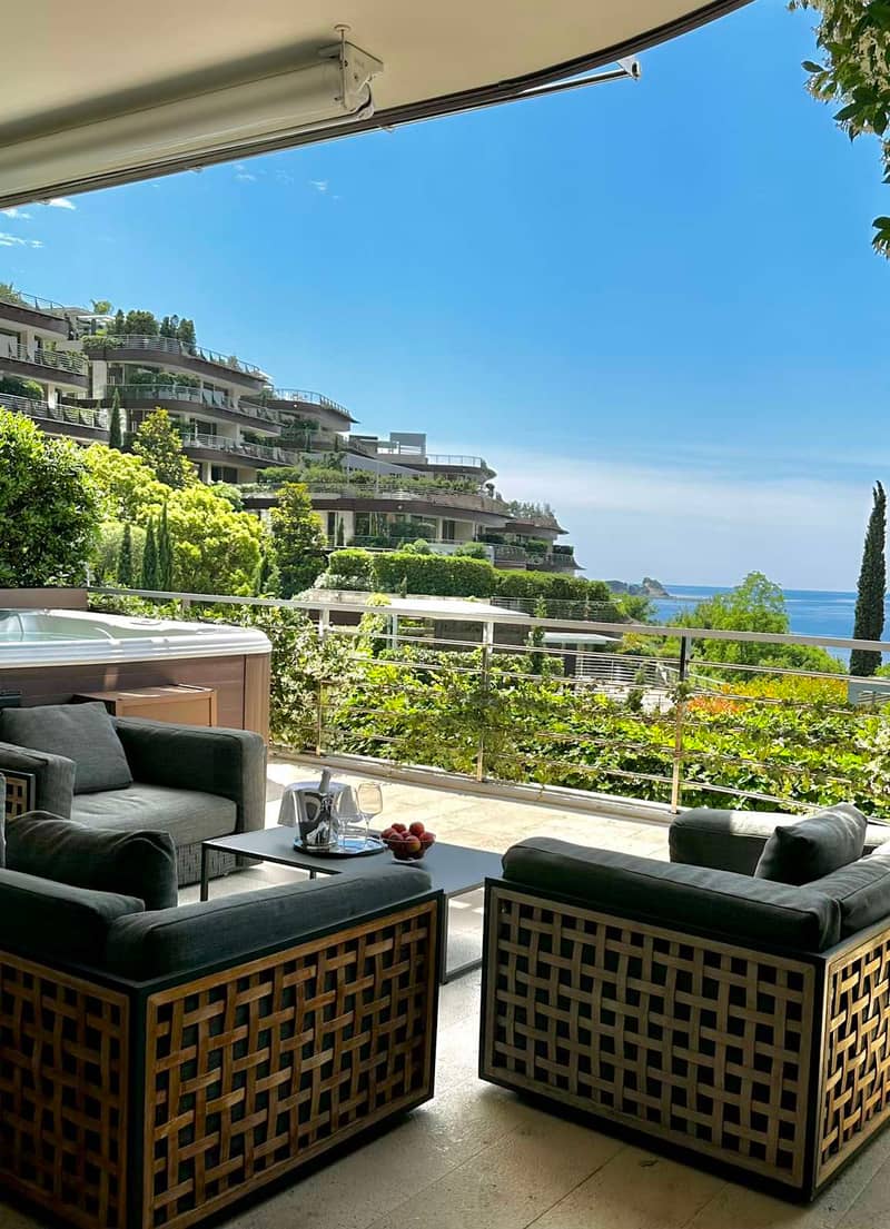 Luxury Apartment in Budva with Sea View — photo 3