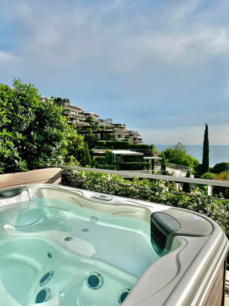 Luxury Apartment in Budva with Sea View — photo 2