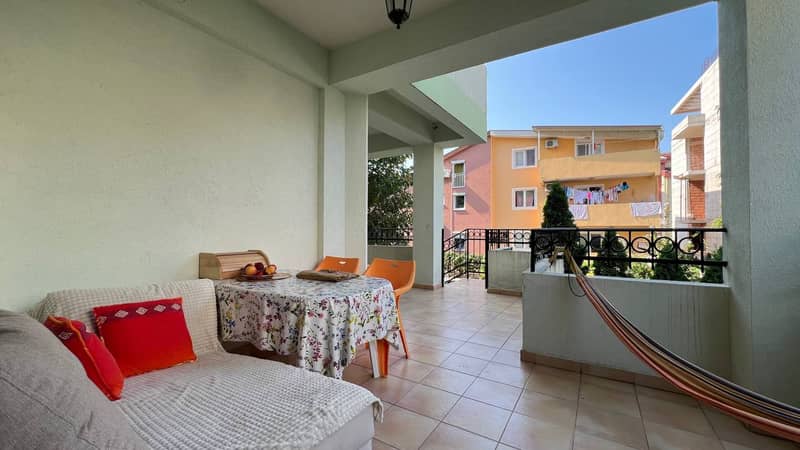Two-Bedroom Apartment in House with Pool in Budva — photo 6