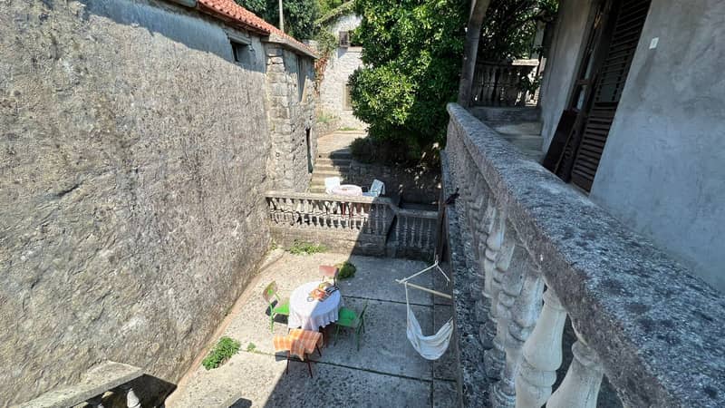 Три дома в очаровательной деревне Клинци на полуострове Луштица — фото 16