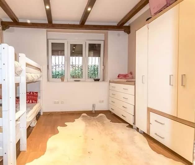 Two-Bedroom Apartment in Herceg Novi Close to the Sea — photo 2