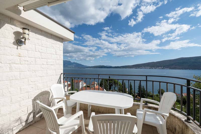 For sale: apartment in Herceg-Novi with sea view — photo 36