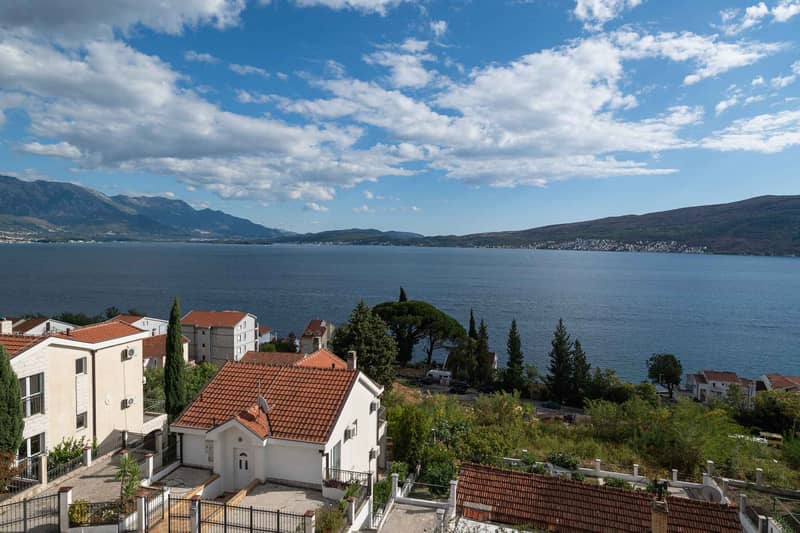 For sale: apartment in Herceg-Novi with sea view — photo 39