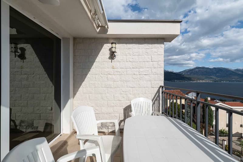 For sale: apartment in Herceg-Novi with sea view — photo 37