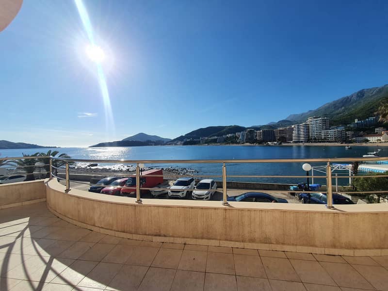 Dream Property: Entire Floor on the Seaside, Rafailovići — photo 2