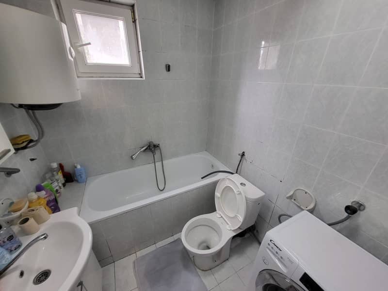 Three-bedroom apartment in Petrovac in a quiet area within walking distance of the beach — photo 9